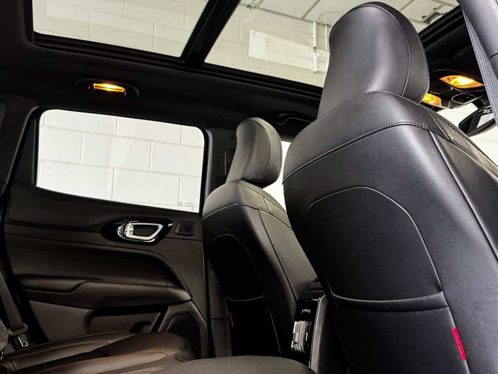 Certified 2024 Jeep Compass Trailhawk w/ Sun and Sound Group AWD/4WD image 8