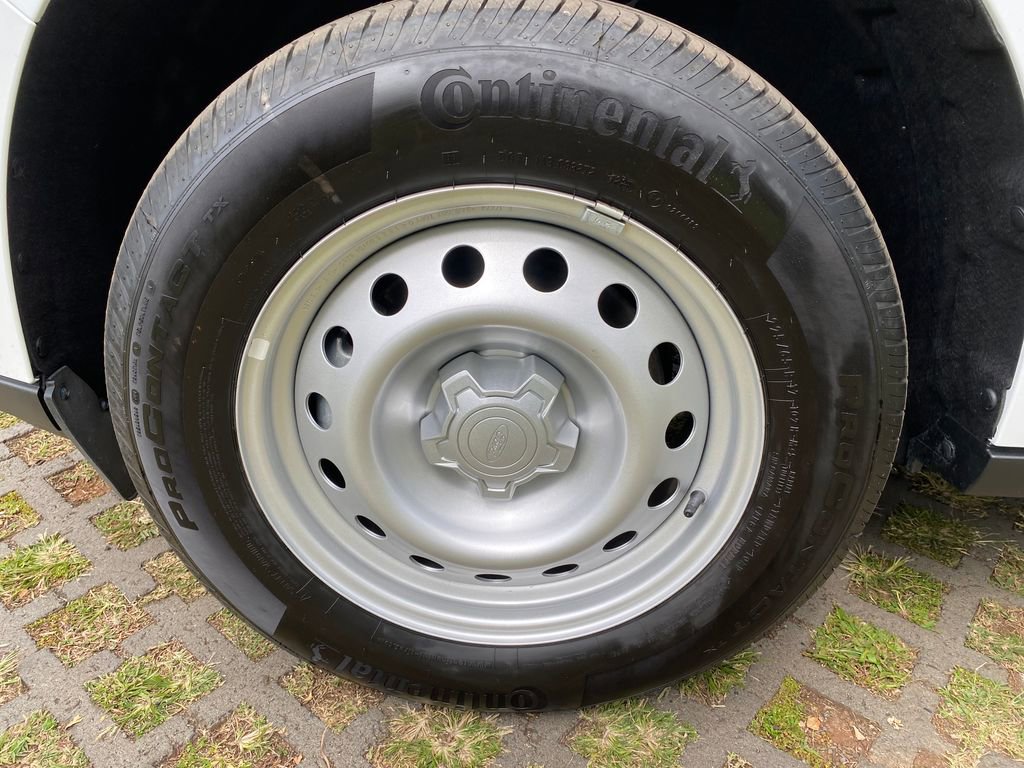 Used 2025 Ford Maverick XLT w/ Equipment Group 302A image 9