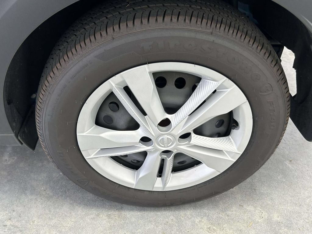 Used 2025 Nissan Kicks Play S FWD image 8