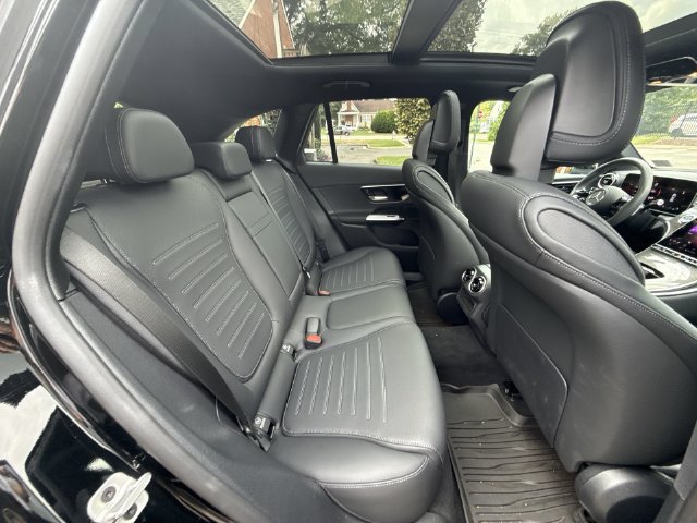 Used 2026 Mercedes-Benz GLC 300 4MATIC image 16