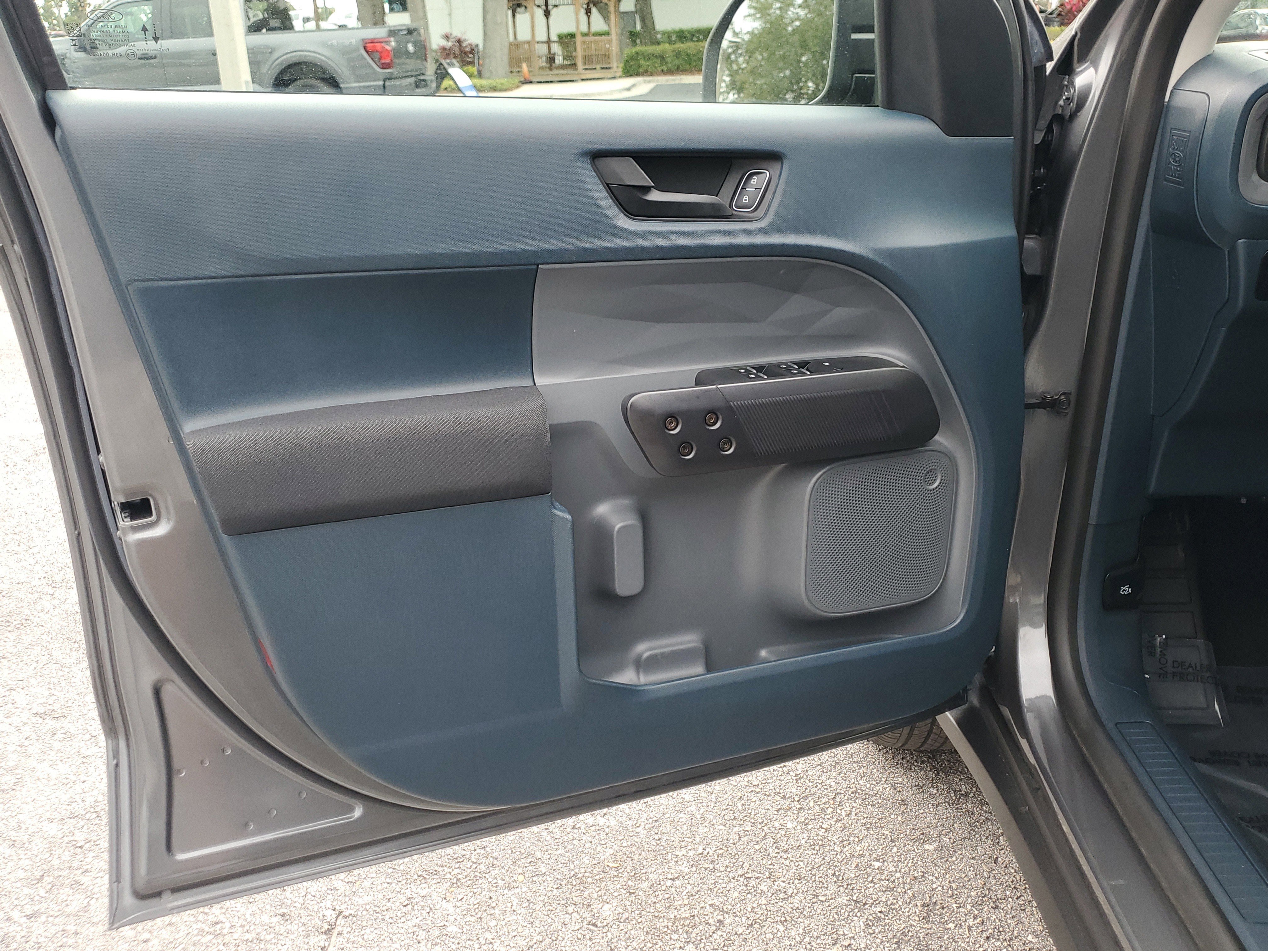 Used 2025 Ford Maverick XL w/ Equipment Group 102A image 17