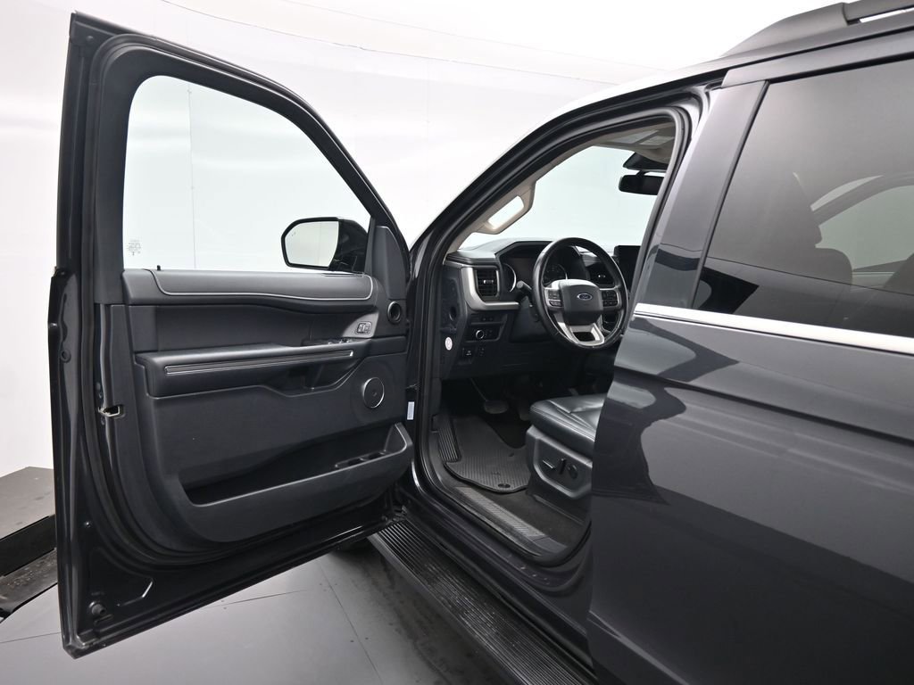Certified 2024 Ford Expedition Max XLT image 9