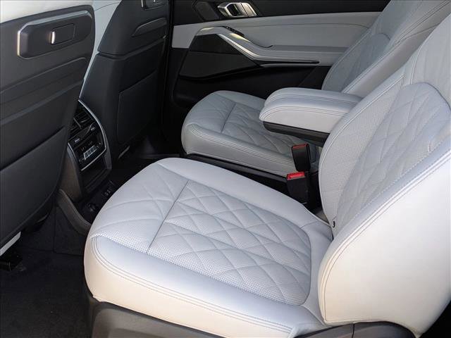 New 2026 BMW X7 xDrive40i image 17