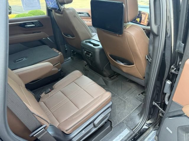 Used 2025 Chevrolet Tahoe High Country AWD/4WD image 33