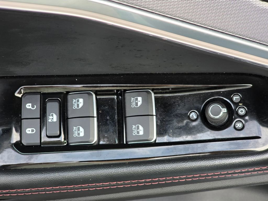 Used 2024 Jeep Wagoneer Launch Edition image 13