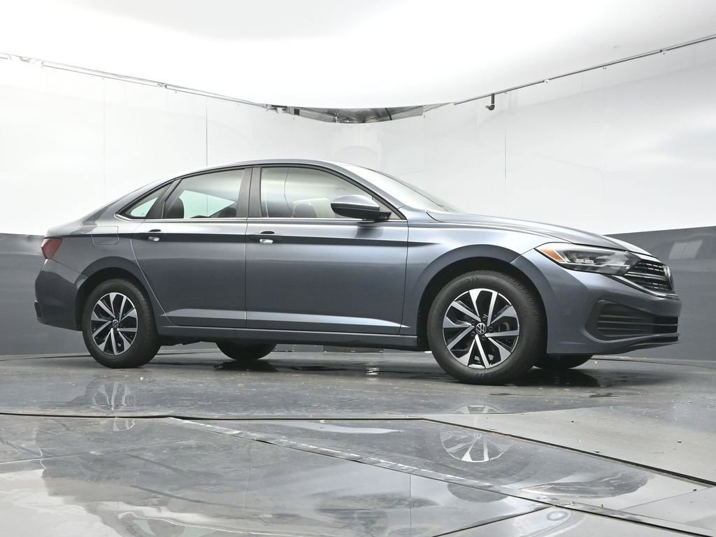 Used 2024 Volkswagen Jetta S image 28