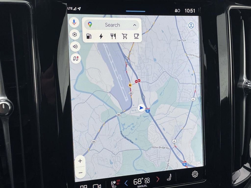 Used 2024 Volvo XC60 T8 Ultimate w/ Climate Package image 17