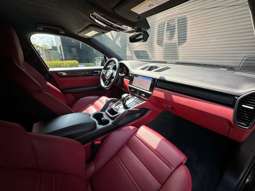 Certified 2022 Porsche Cayenne Turbo GT AWD/4WD image 37