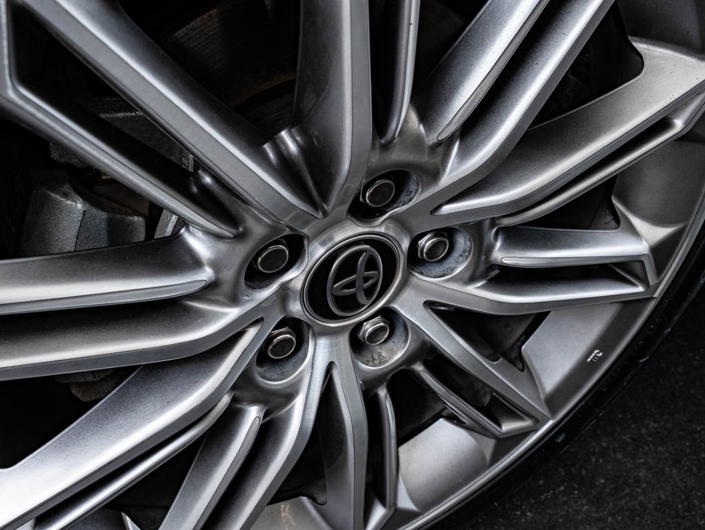 Used 2021 Toyota Avalon Limited w/ Advanced Safety Package FWD image 8