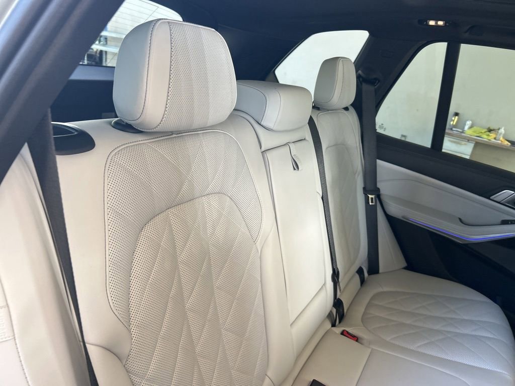 Used 2024 BMW X5 xDrive40i w/ M Sport Package image 35