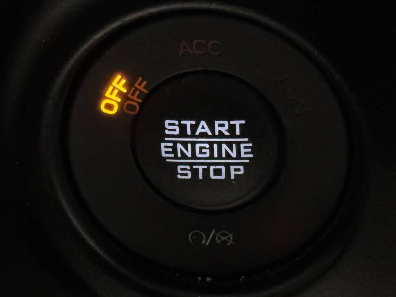 Used 2022 Jeep Wrangler Unlimited Sahara w/ Cold Weather Group image 35