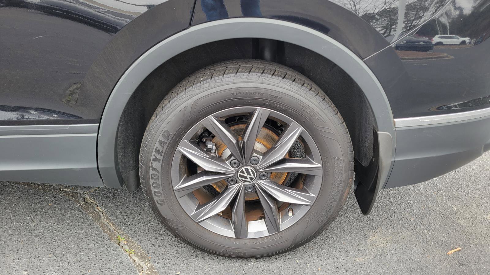 Certified 2023 Volkswagen Tiguan SE image 14