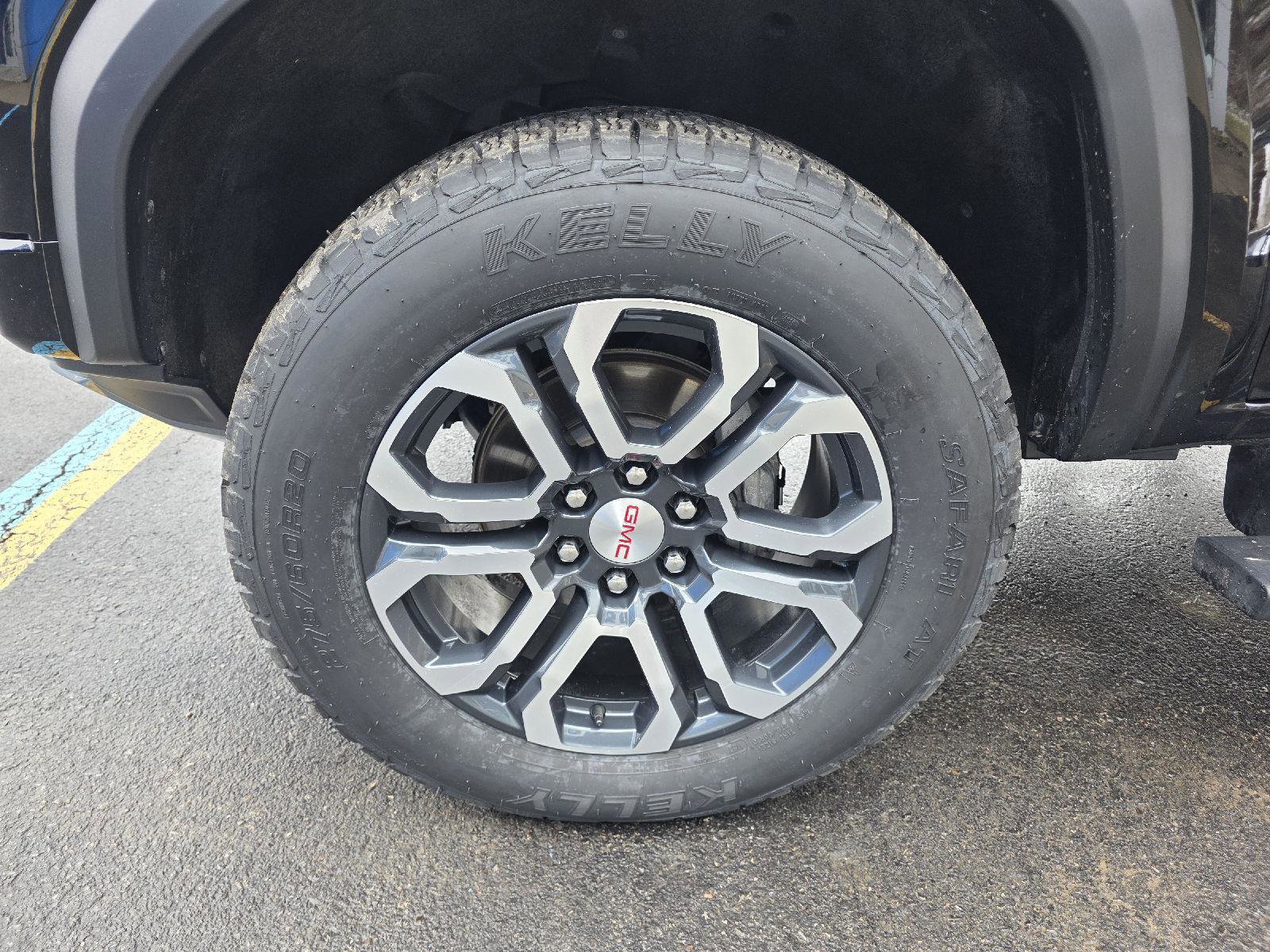 Used 2024 GMC Canyon AT4 w/ Canyon Safety Plus Package image 10