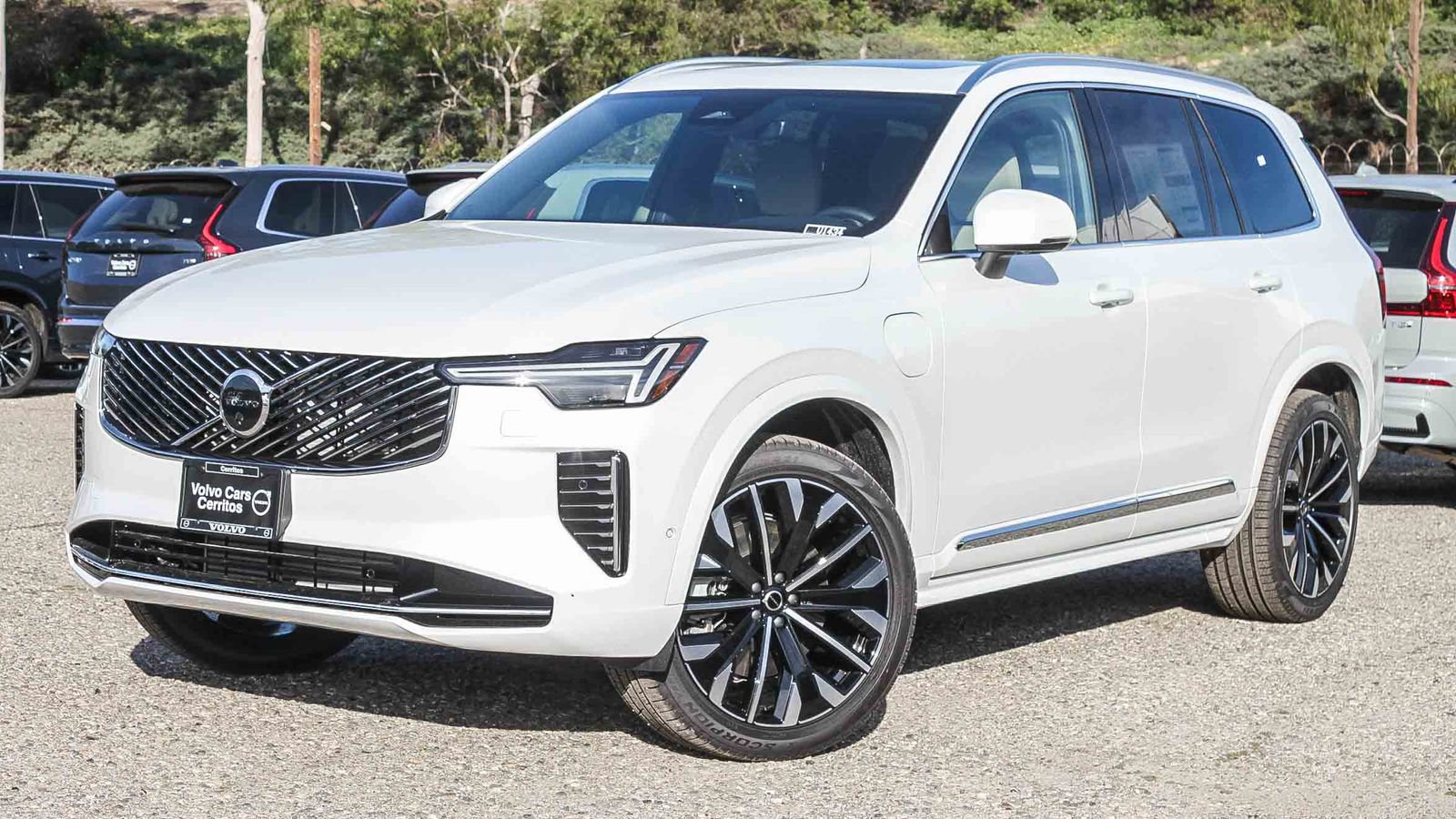 New 2026 Volvo XC90 T8 Plus w/ Protection Package Premier AWD/4WD image 1