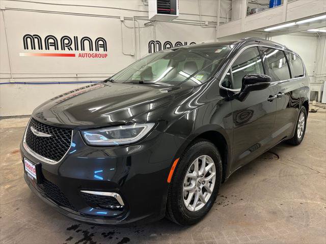 Certified 2022 Chrysler Pacifica Touring-L FWD image 15