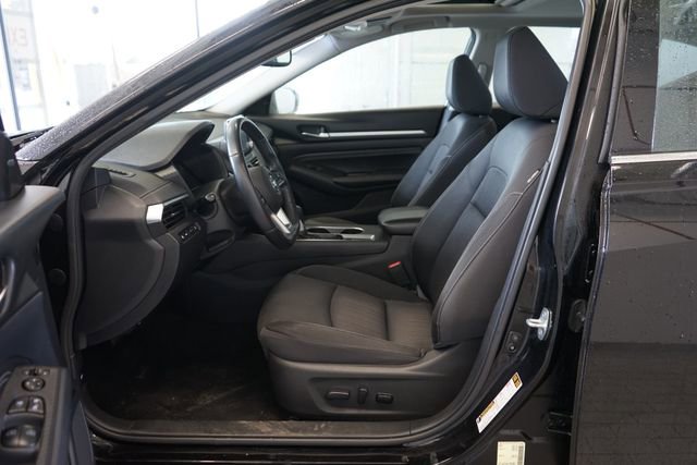 Used 2019 Nissan Altima 2.5 SV image 12