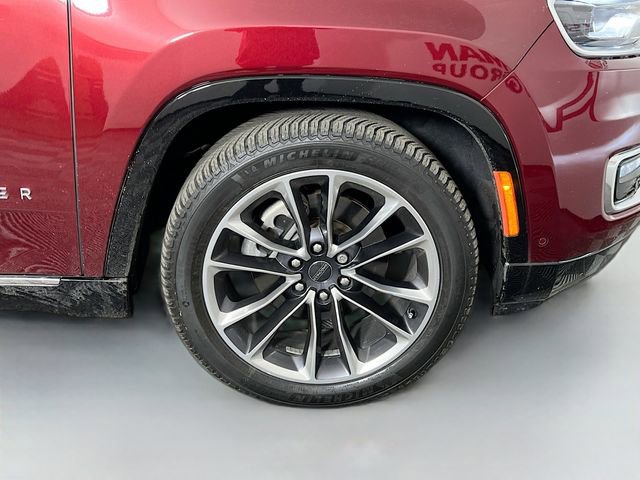 Used 2022 Jeep Wagoneer Series III w/ Premium Group I image 42