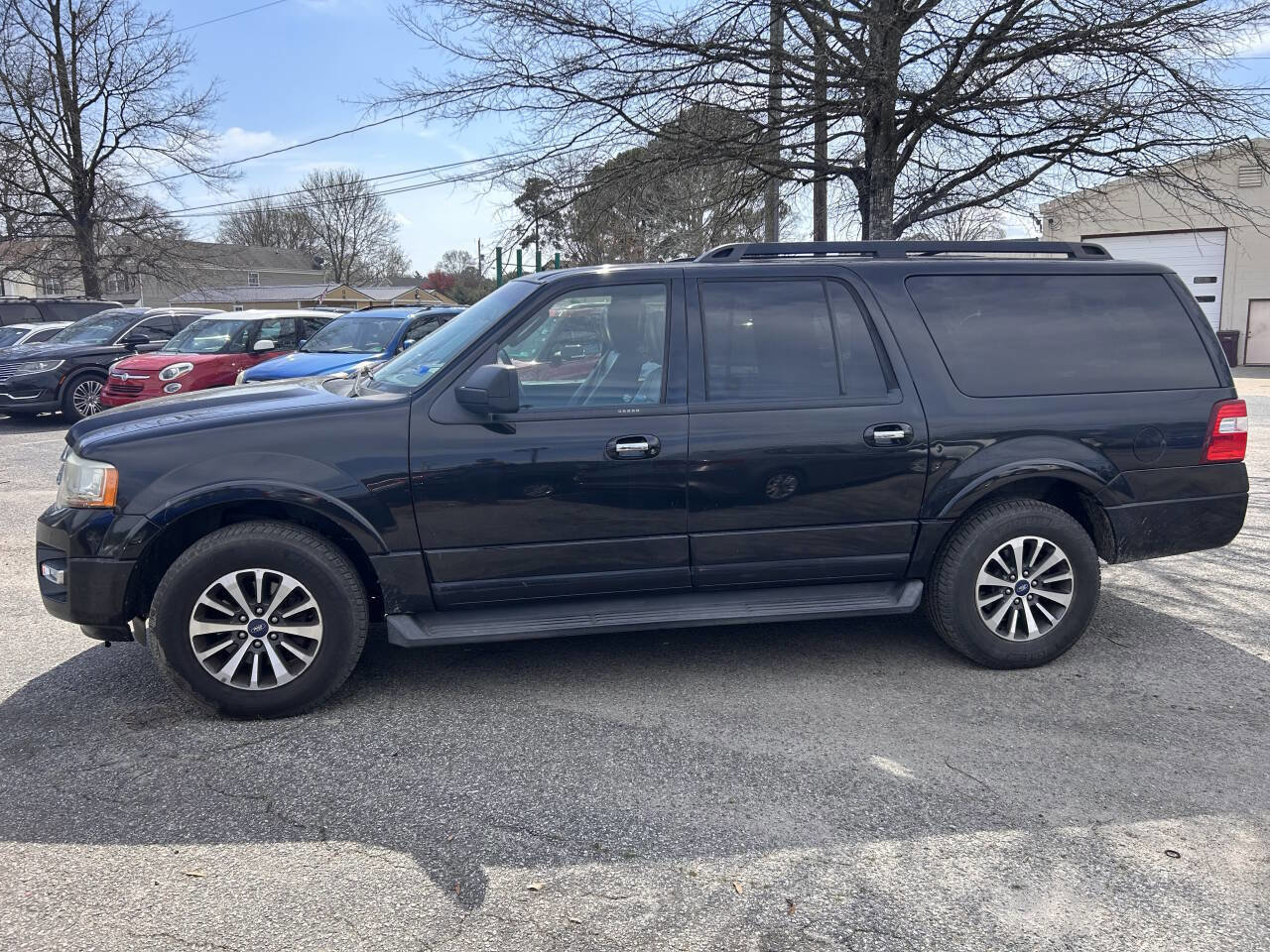 Used 2015 Ford Expedition EL XLT w/ Equipment Group 202A image 5