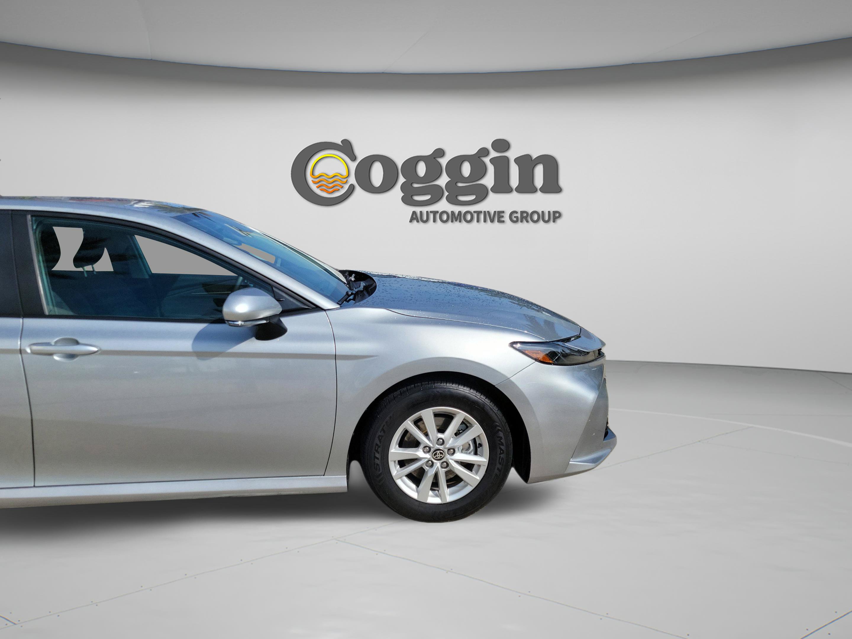 Used 2025 Toyota Camry LE FWD image 33