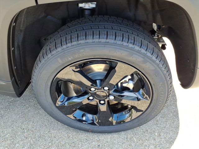 New 2025 Jeep Grand Cherokee L Limited w/ Black Appearance Package image 19