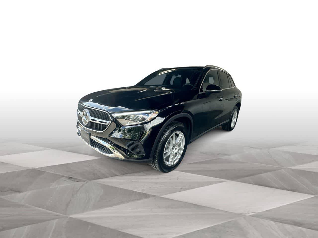 Used 2026 Mercedes-Benz GLC 300 image 4