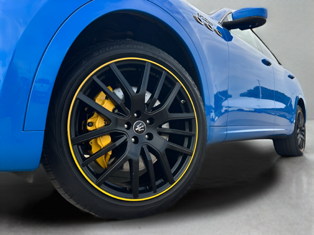 Used 2022 Maserati Levante F Tributo AWD/4WD image 27