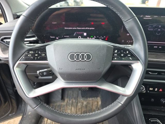Used 2025 Audi Q5 Premium AWD/4WD image 17