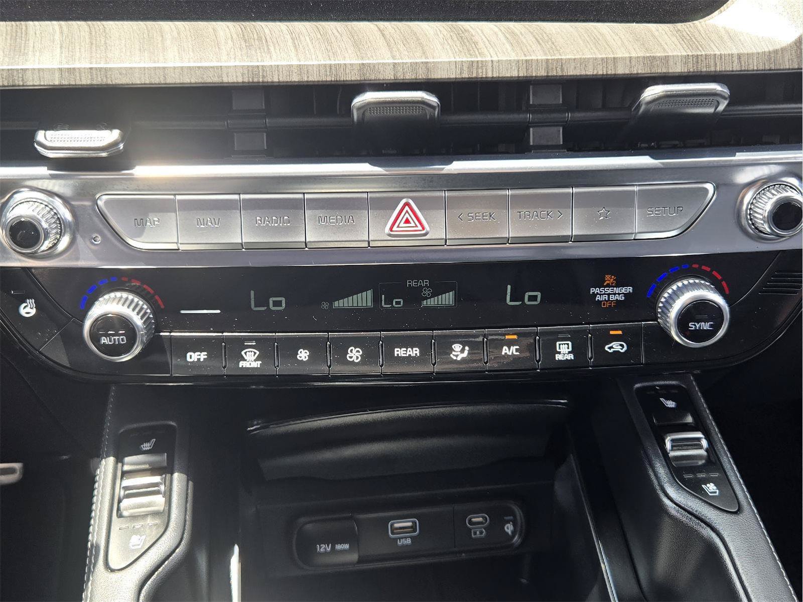 Used 2023 Kia Telluride SX Prestige AWD/4WD image 18