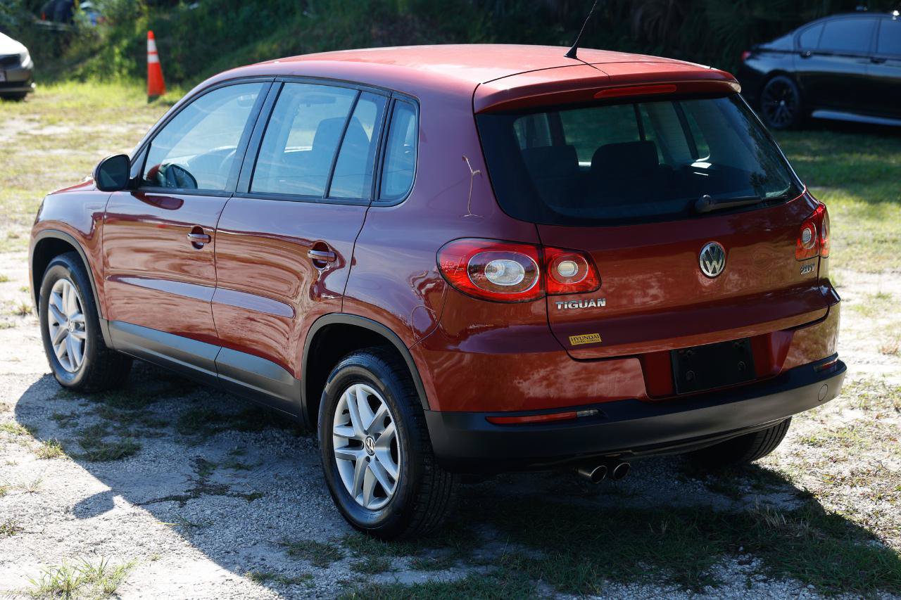 Used 2011 Volkswagen Tiguan S FWD image 5