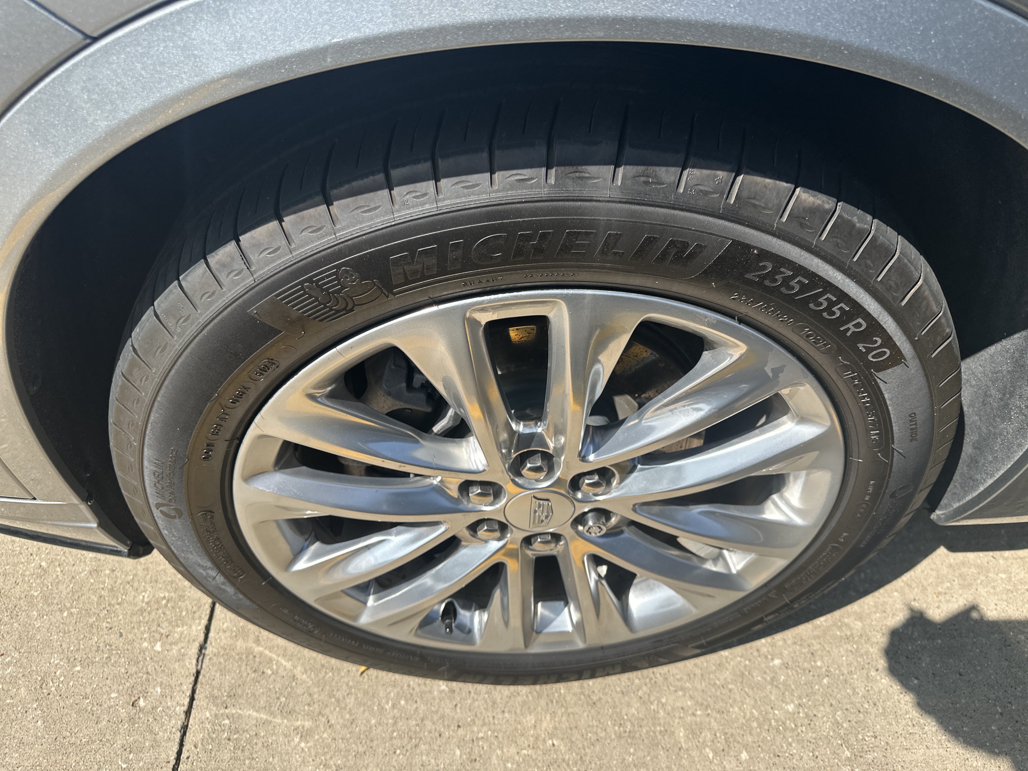 Used 2024 Cadillac XT6 Premium Luxury w/ LPO, Floor Liner Package AWD/4WD image 4