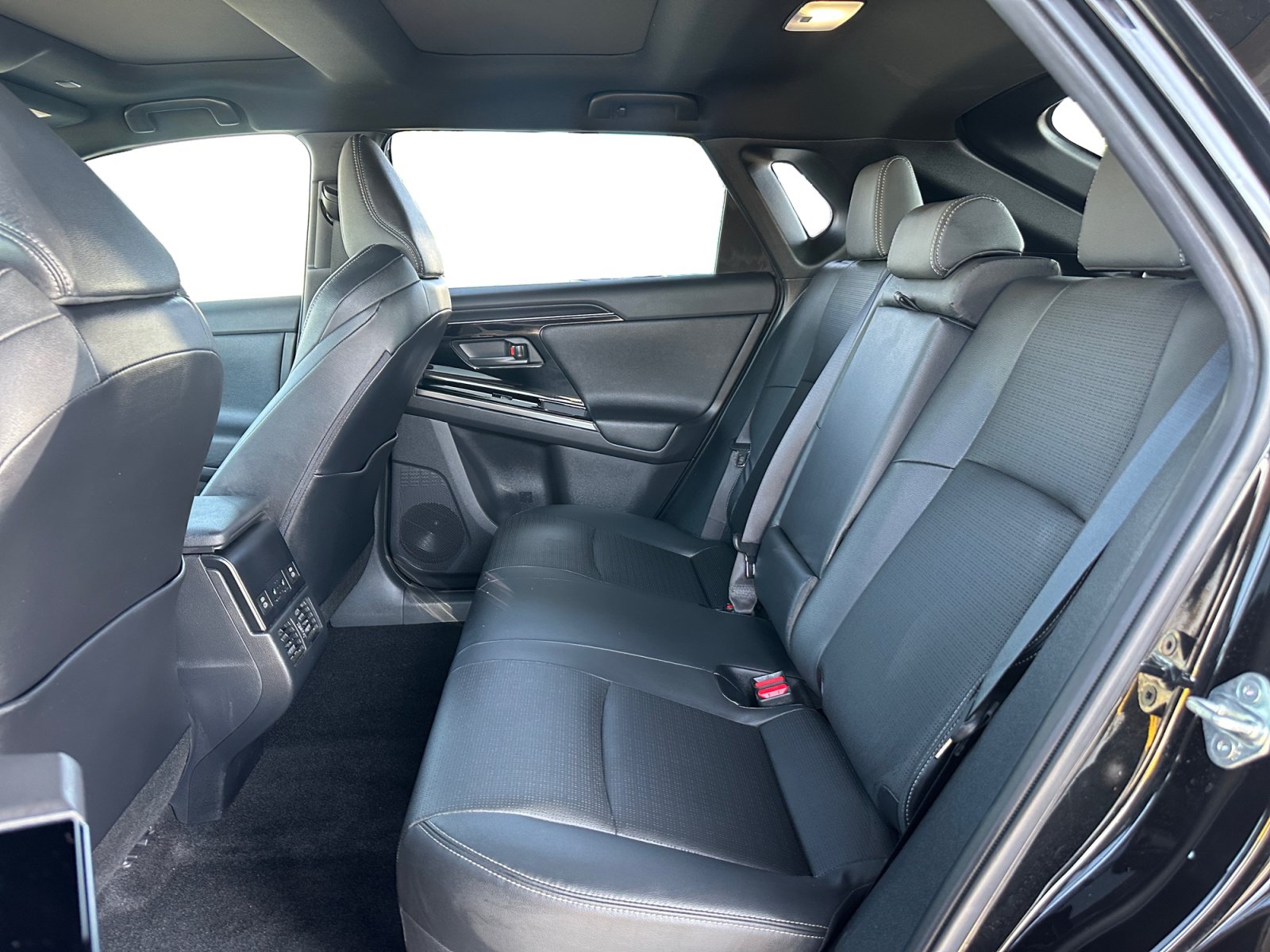 Used 2023 Toyota bZ4X FWD image 13