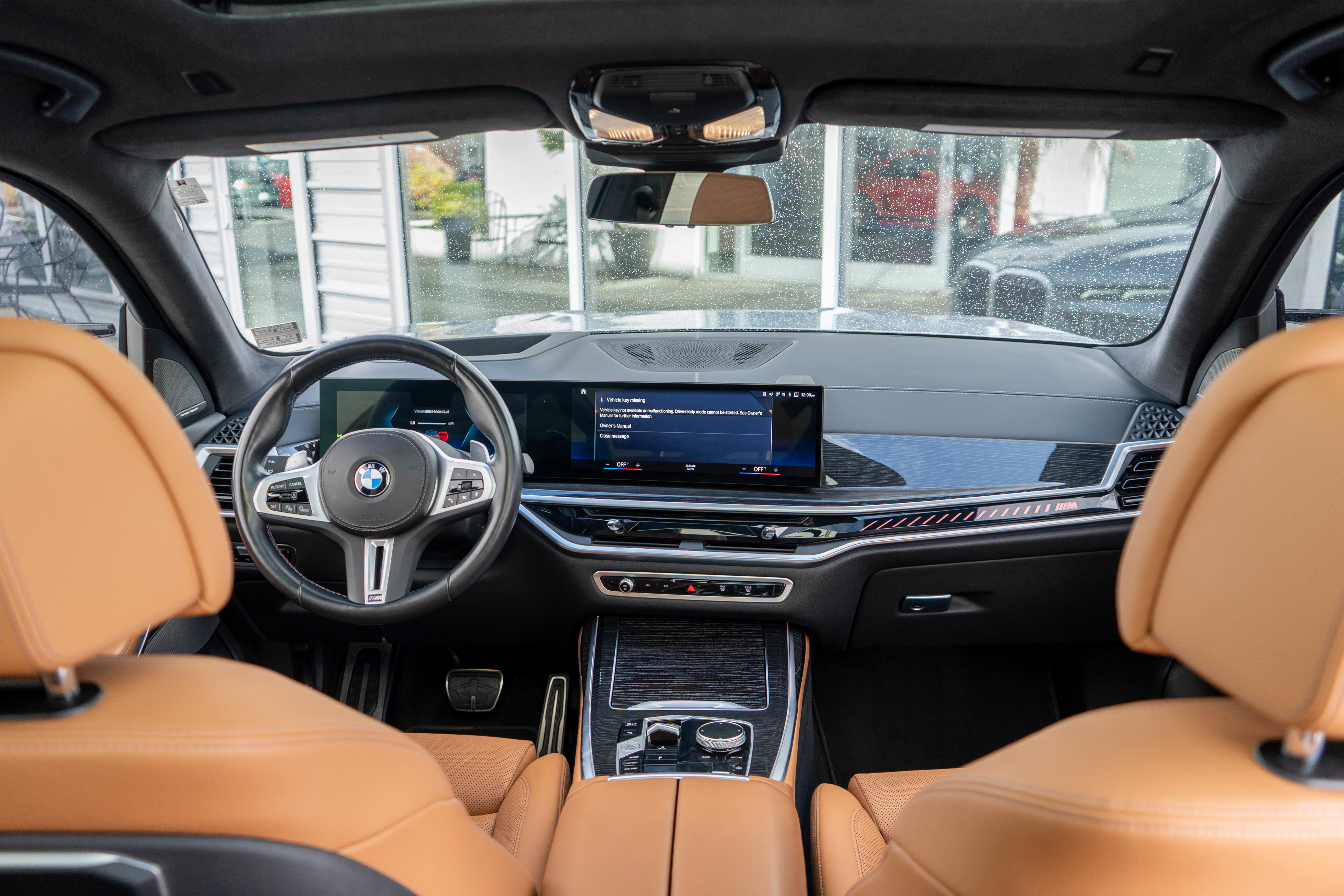 Used 2023 BMW X7 M60i AWD/4WD image 17