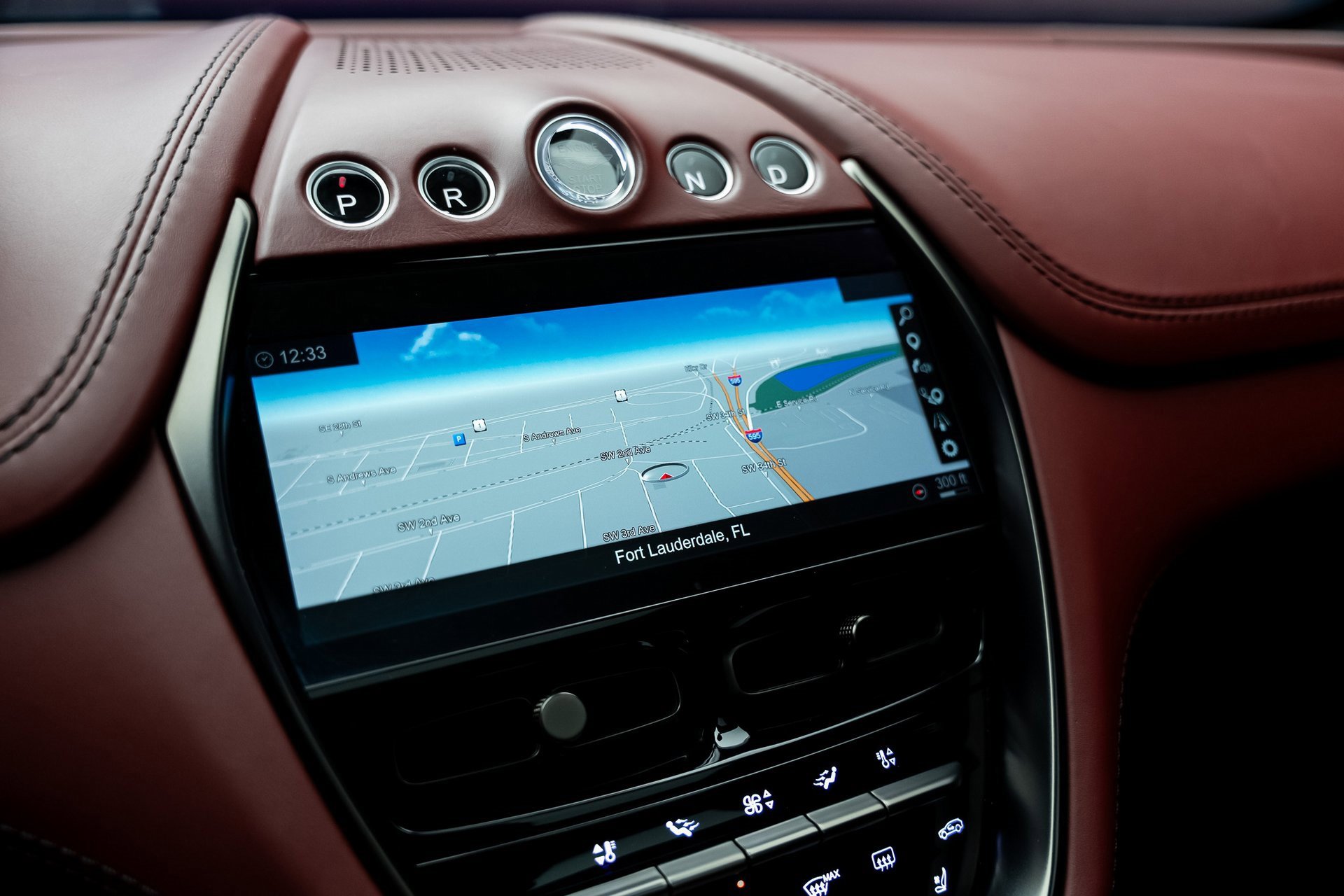 Used 2021 Aston Martin DBX image 49