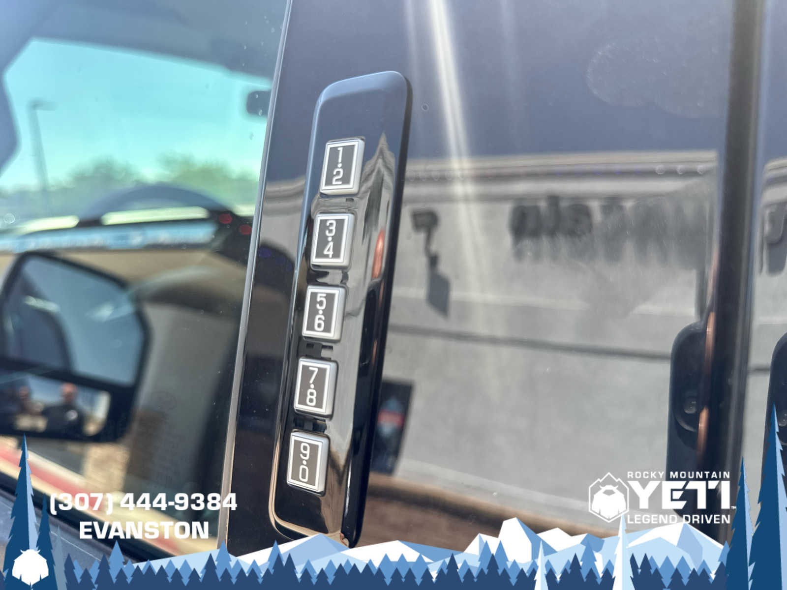 Used 2024 Ford F350 Lariat w/ Sport Appearance Package image 24