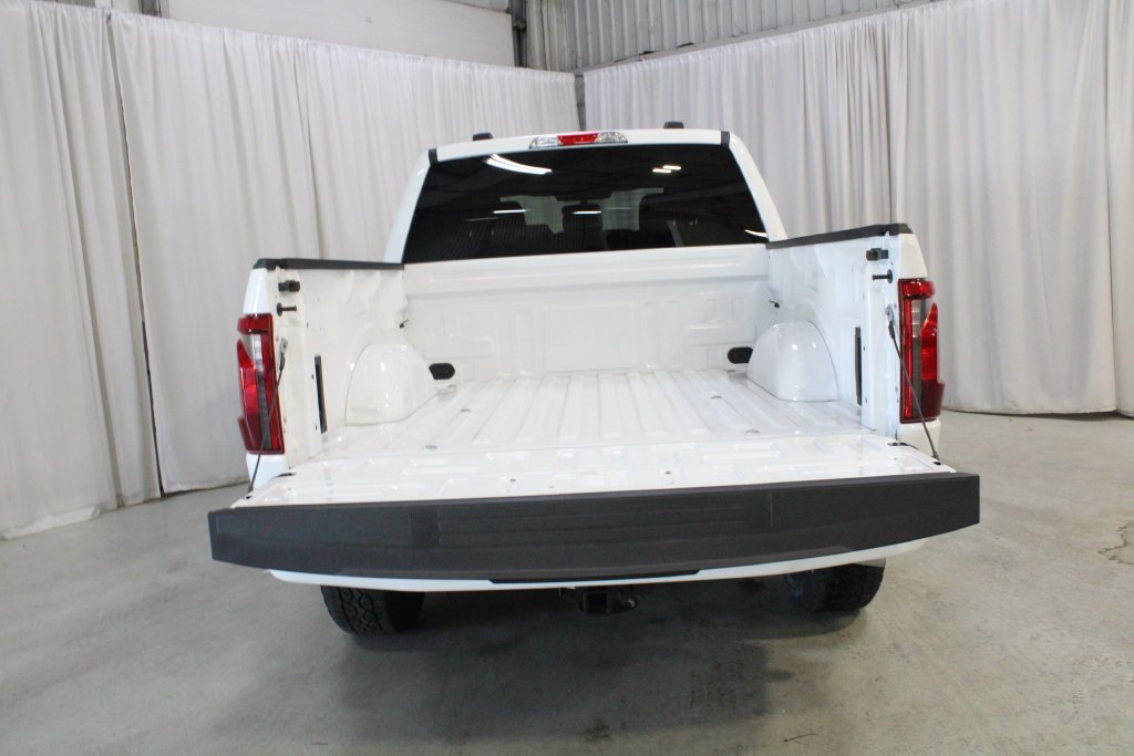 New 2026 Ford F150 XLT w/ XLT Black Appearance Package AWD/4WD image 29