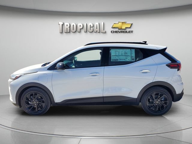 New 2027 Chevrolet Bolt RS FWD image 2