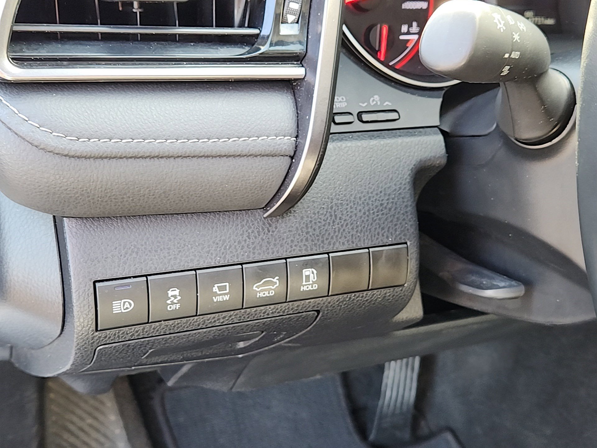 Used 2024 Toyota Camry XSE w/ Navigation Package image 12