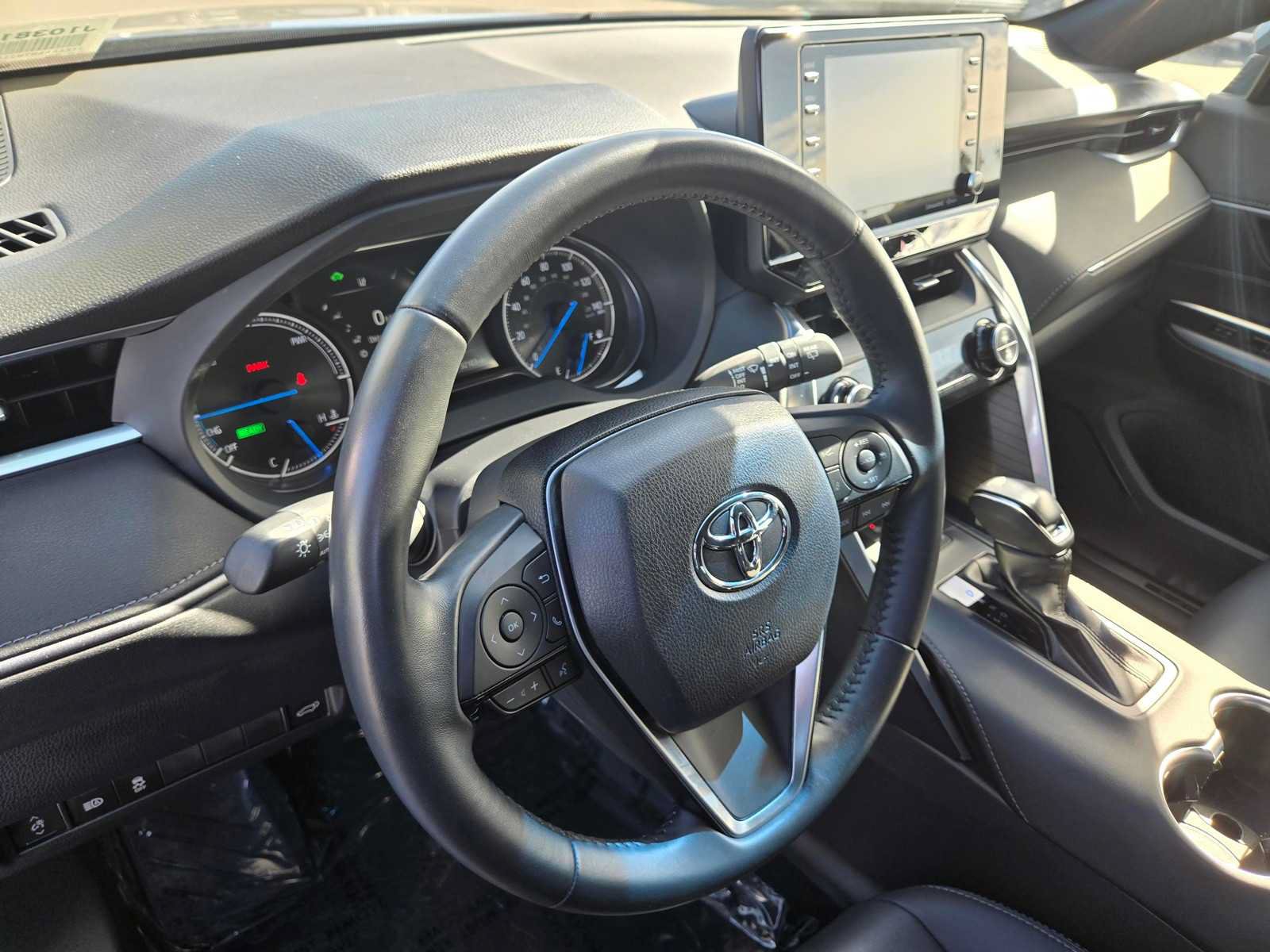 Used 2022 Toyota Venza XLE AWD/4WD image 13