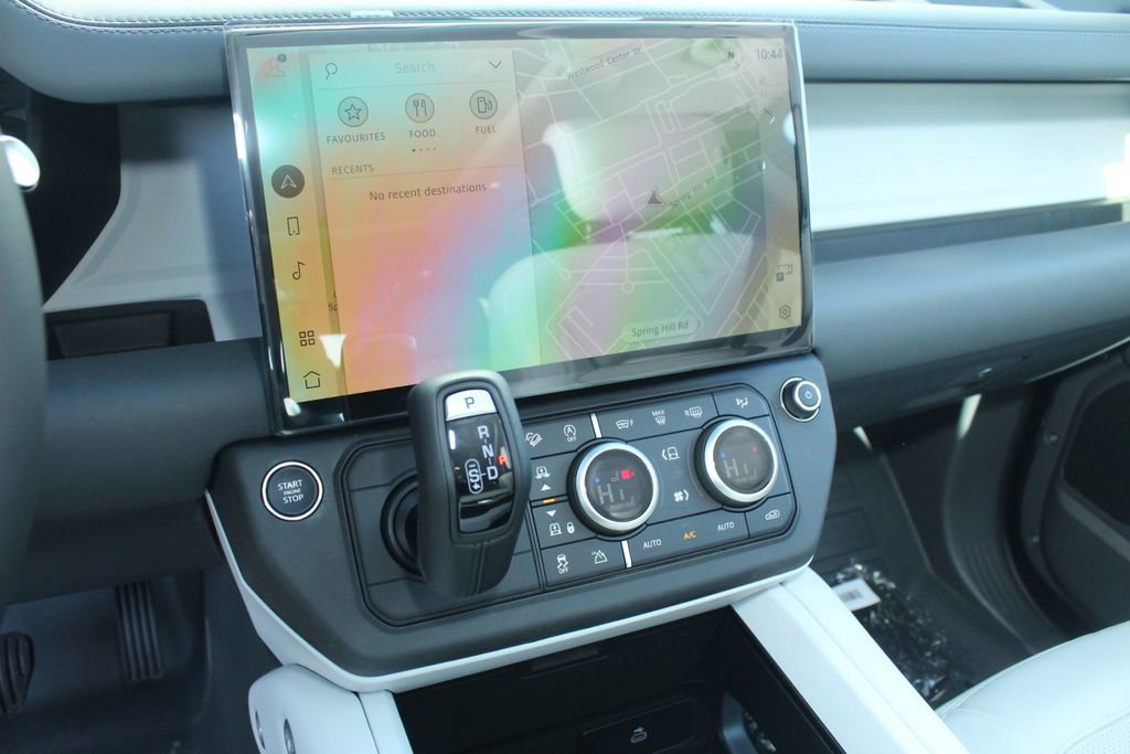 New 2026 Land Rover Defender 130 X-Dynamic SE image 14