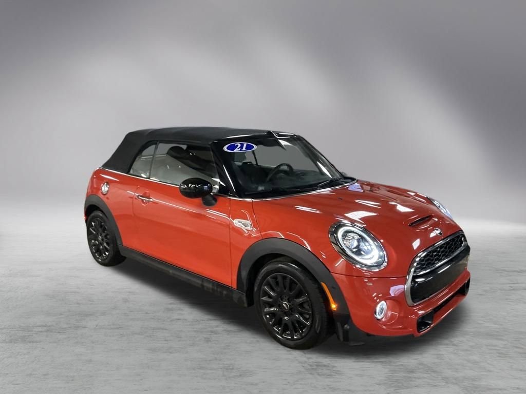 Used 2021 MINI Cooper S w/ Driver Assistance Package image 7