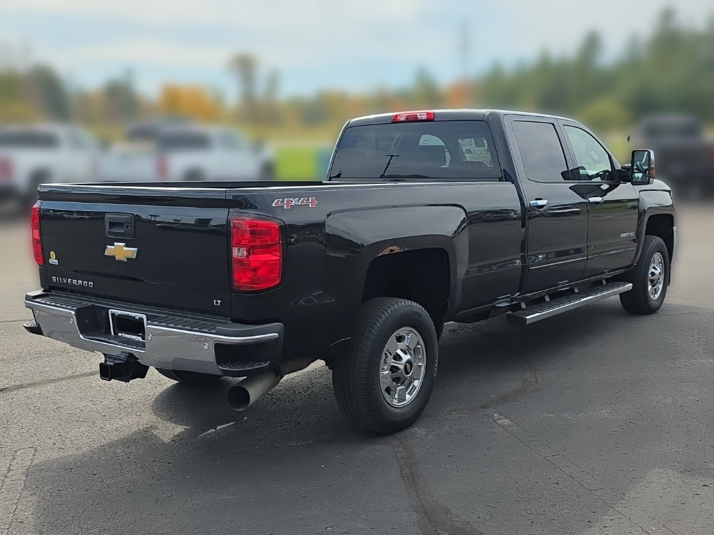 Used 2015 Chevrolet Silverado 2500 LT w/ LT Convenience Package AWD/4WD image 9