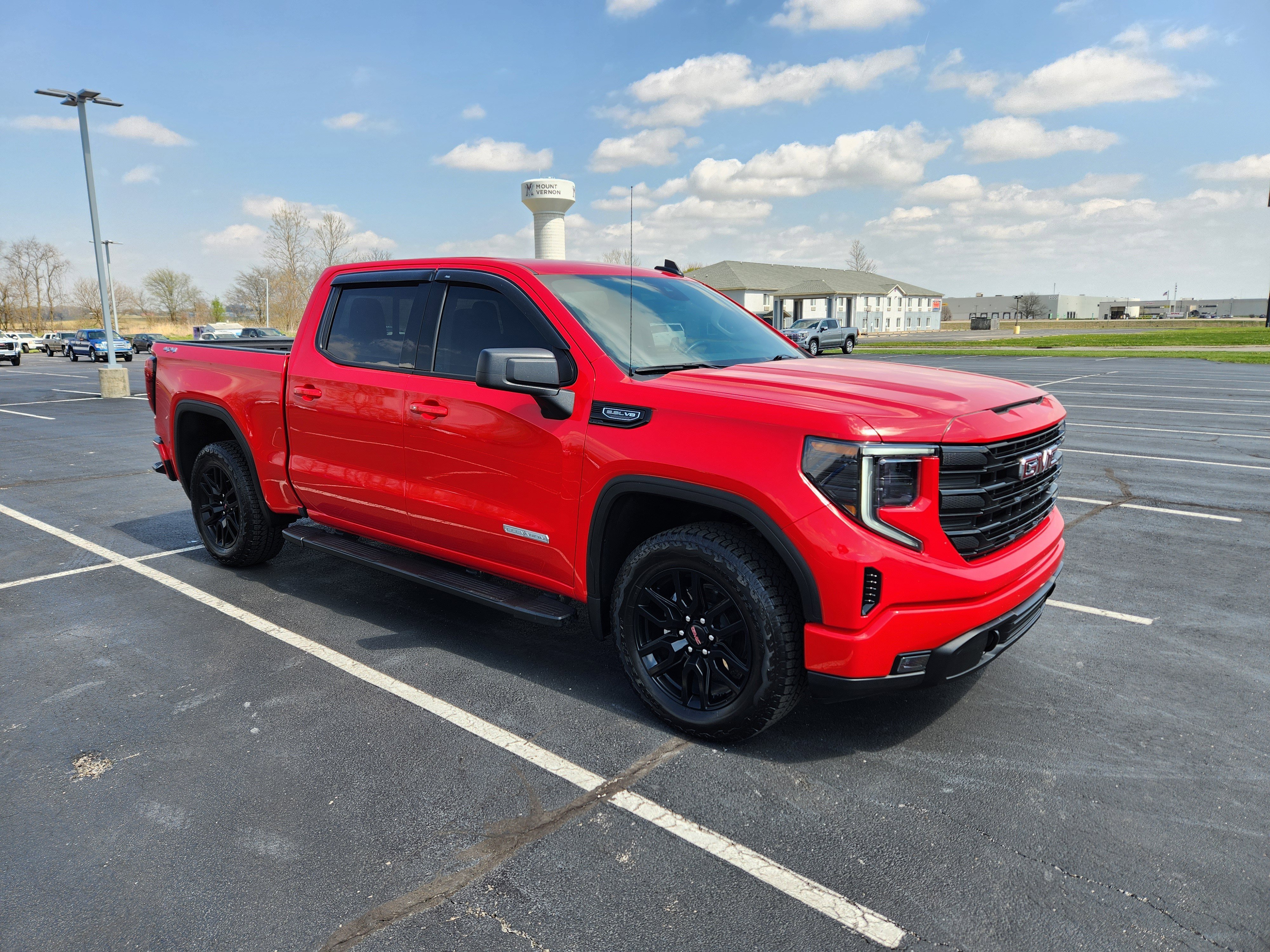 Used 2025 GMC Sierra 1500 Elevation w/ Preferred Package AWD/4WD image 9