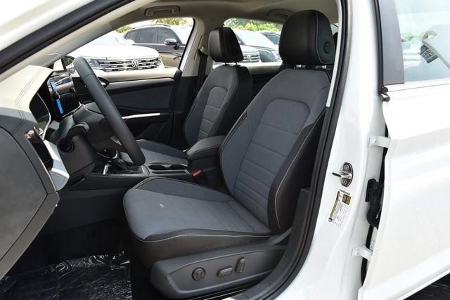 New 2026 Volkswagen Jetta SE FWD image 20