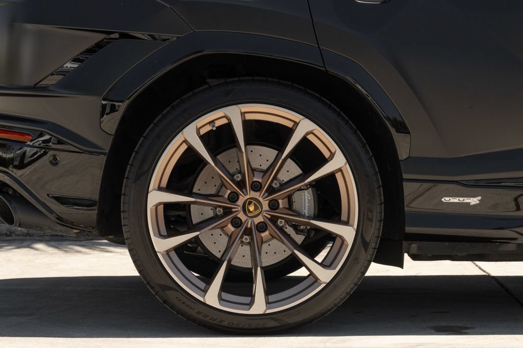 Used 2023 Lamborghini Urus S AWD/4WD image 12