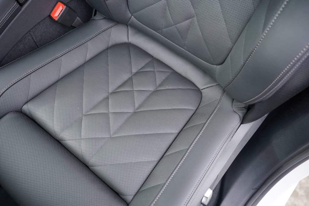 New 2026 BMW X5 xDrive50e w/ M Sport Package image 11