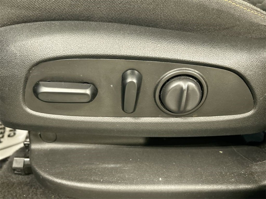 Used 2020 Chevrolet Equinox LT image 10