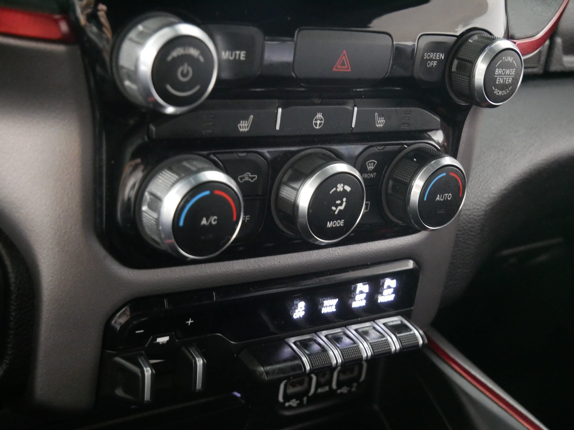 Used 2019 RAM 1500 Rebel w/ Rebel Level 2 Equipment Group AWD/4WD image 23