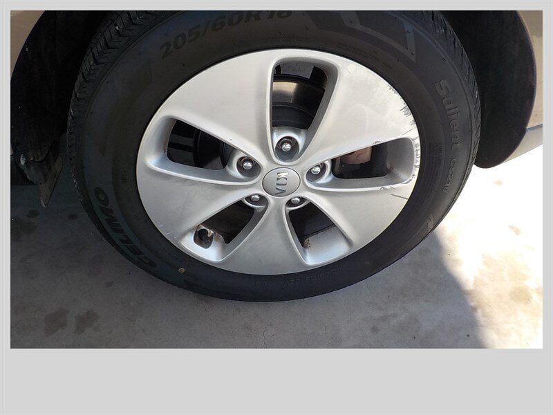 Used 2015 Kia Soul FWD image 10