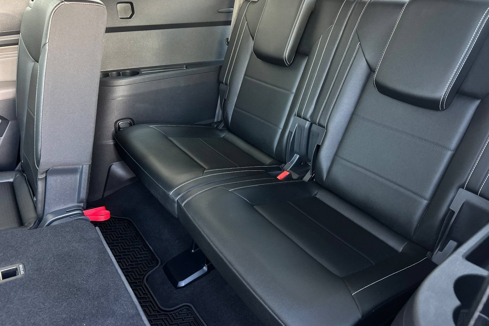 Used 2023 Volkswagen Atlas SE w/ Black Wheel Package FWD image 15