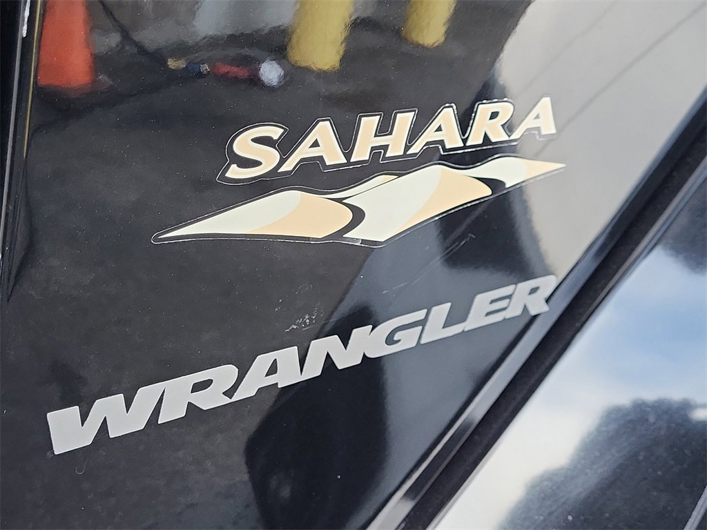 Used 2008 Jeep Wrangler Sahara w/ Dual Top Group image 16